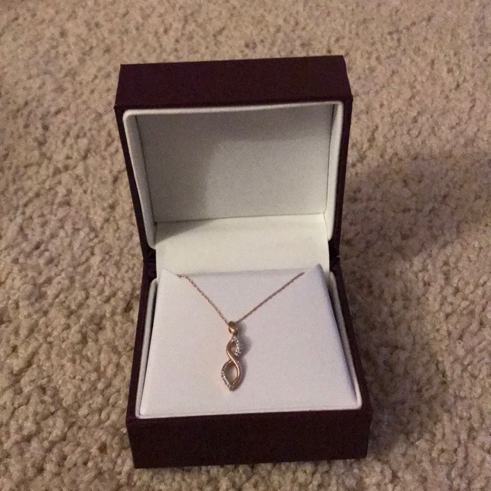 Rose gold infinity necklace
